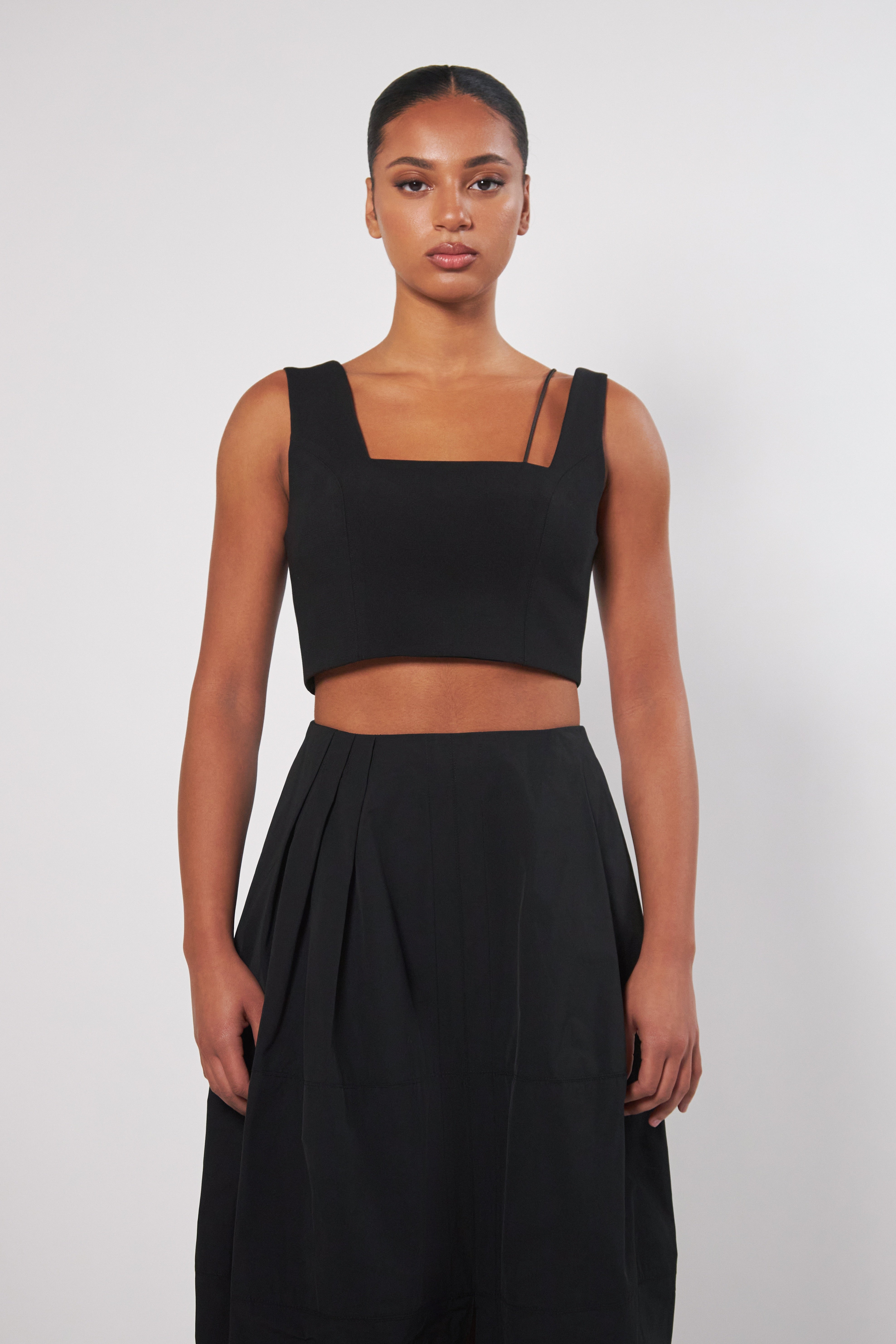【即完売モデル】adress pleats skirt brack ゴルフウェア DAPHNE Pleated Midi Skirt – ISRAELLA KOBLA