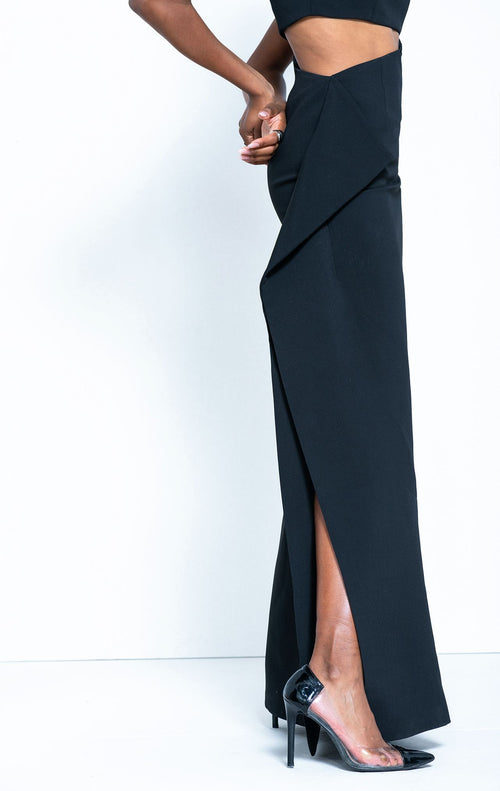 ANARA Halter Neck Maxi Dress